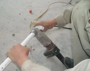 百色漏水维修电话